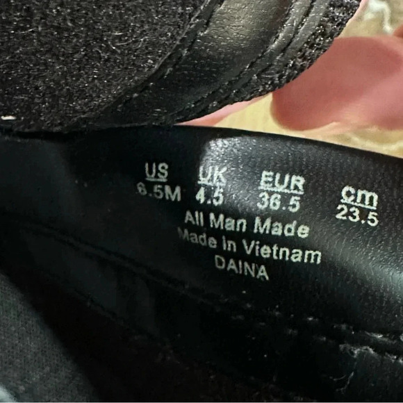 Dr. Scholl’s Daina Women’s Black Wedge Booties Memory Foam Cool Fit Size 6.5 GUC - Picture 7 of 11